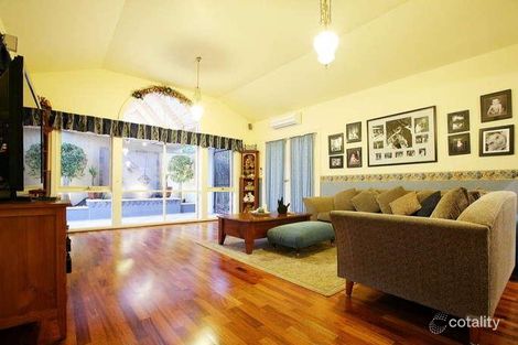 Property photo of 6 Remany Close Hillside VIC 3037