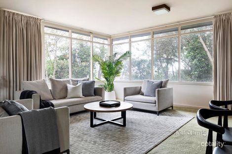 Property photo of 7 St Hubert Road Ivanhoe East VIC 3079