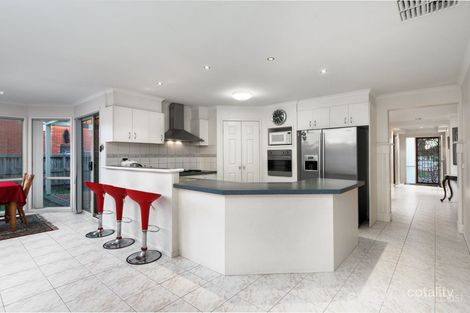 Property photo of 118 Robinswood Parade Narre Warren South VIC 3805