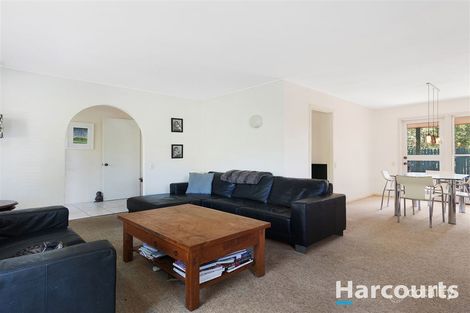 Property photo of 8 Archer Court Mount Ommaney QLD 4074