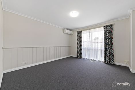 Property photo of 30 Maltravers Crescent Cranbourne North VIC 3977