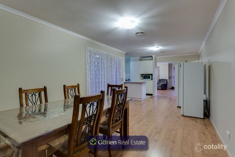 Property photo of 24 Middleham Close Cranbourne West VIC 3977