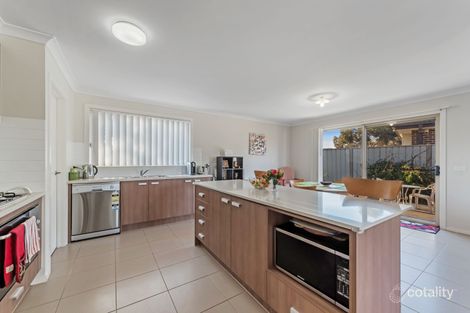 Property photo of 8 Raven Street Brookfield VIC 3338