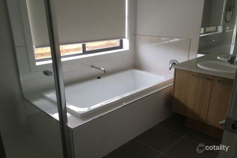 Property photo of 1 Firefly Road Point Cook VIC 3030