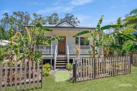 Property photo of 35 Alexander Street Macleay Island QLD 4184