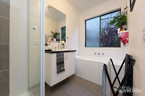 Property photo of 50 Clifton Park Drive Carrum Downs VIC 3201