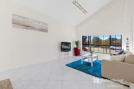 Property photo of 71 Bellbridge Drive Hoppers Crossing VIC 3029