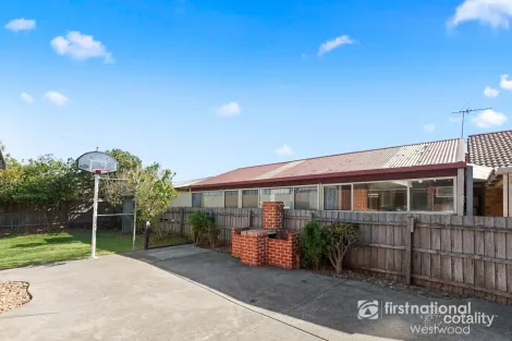 Property photo of 71 Bellbridge Drive Hoppers Crossing VIC 3029