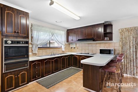 Property photo of 3 Lindsay Close Mill Park VIC 3082