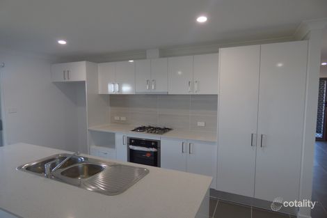 Property photo of 2 Croft Close Thornton NSW 2322