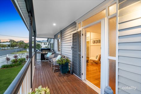 Property photo of 99 Drayton Terrace Wynnum QLD 4178