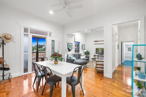 Property photo of 99 Drayton Terrace Wynnum QLD 4178