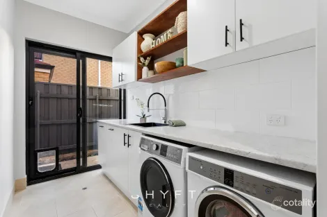 Property photo of 21 Sumba Turn Mindarie WA 6030