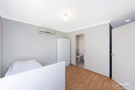 Property photo of 4 Penang Loop Warnbro WA 6169