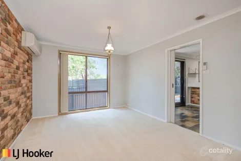 Property photo of 11 Brownlow Place Holt ACT 2615