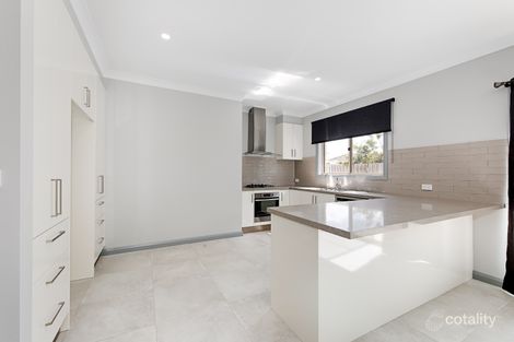 Property photo of 2/18 Duke Street Werribee VIC 3030