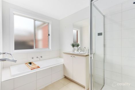 Property photo of 4 Spaniel Lane Pakenham VIC 3810