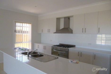 Property photo of 63 Beachview Parade Point Cook VIC 3030