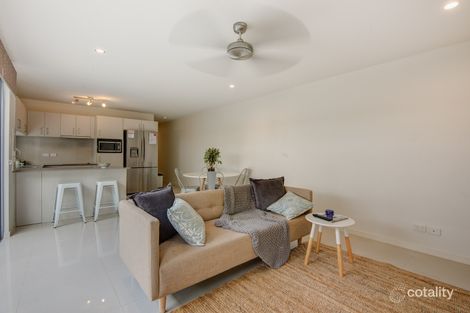 Property photo of 2/42 Latimer Street Holland Park QLD 4121