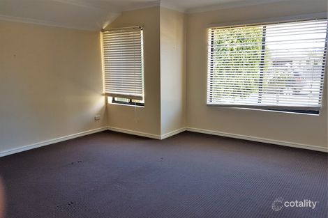 Property photo of 5 Lowe Court Australind WA 6233