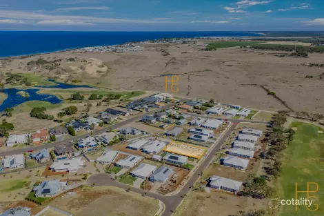 Property photo of 31 Golf View Drive Coral Cove QLD 4670