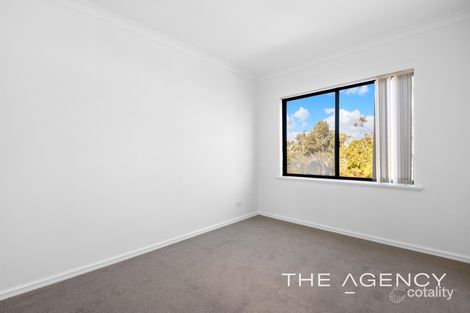 Property photo of 276 Lakeside Drive Joondalup WA 6027