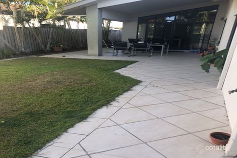 Property photo of 2 Saba Place Parrearra QLD 4575