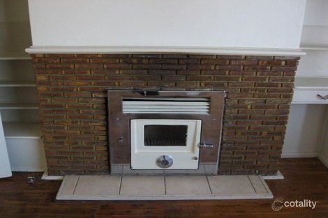 Property photo of 2 Pearce Street Parkes NSW 2870