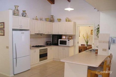 Property photo of 4 Waruka Close Endeavour Hills VIC 3802