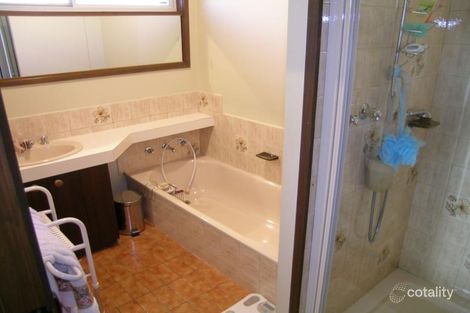 2/14 Strathdale Cres, Strathdale, VIC 3550