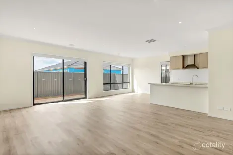 Property photo of 10 Noble Road Rockbank VIC 3335