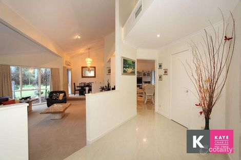 Property photo of 32 Caserta Drive Berwick VIC 3806