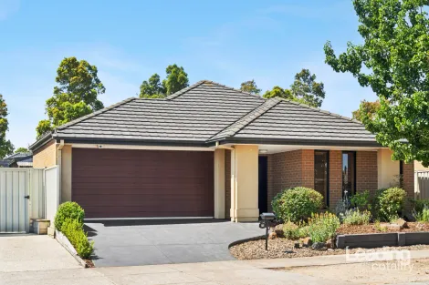 22 Carisbrook St, Caroline Springs, VIC 3023