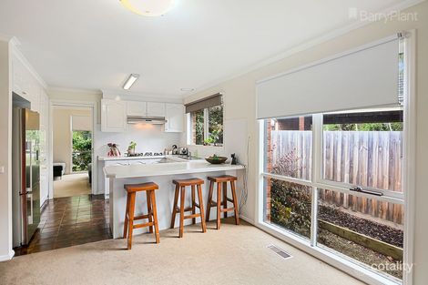 Property photo of 10 St Ives Court Croydon Hills VIC 3136