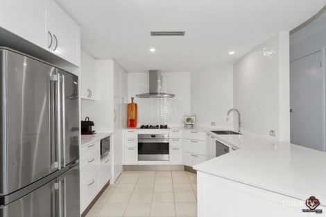 Property photo of 3051 Quay South Drive Carrara QLD 4211
