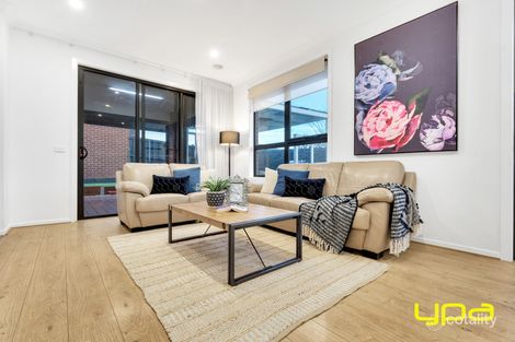 Property photo of 60 Swindale Way Clyde North VIC 3978