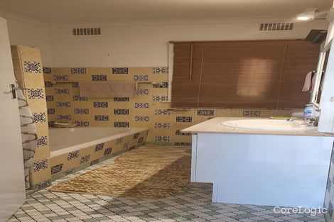 Property photo of 3 Paroo Avenue Eleebana NSW 2282