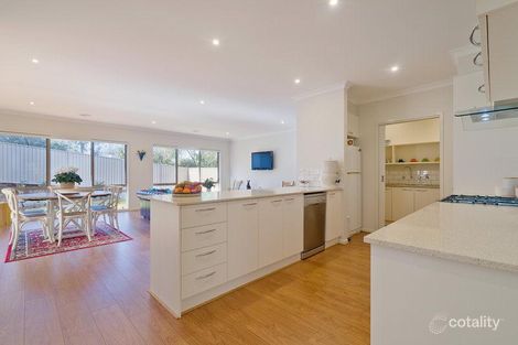 Property photo of 8 Masterson Close Castlemaine VIC 3450