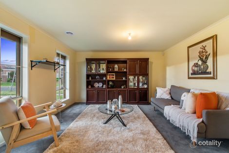 Property photo of 1 Stadan Place Hillside VIC 3037