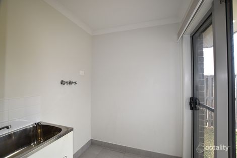 32 Caulder Esp, Boyne Island, QLD 4680