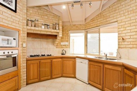 Property photo of 22 McMahon Way Kardinya WA 6163