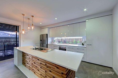 Property photo of 10 Yates Court Kepnock QLD 4670