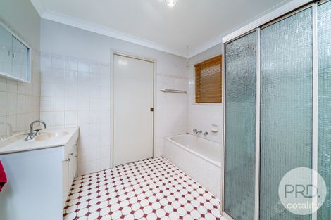 Property photo of 3 Lockett Place Tolland NSW 2650