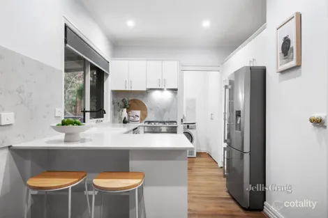 Property photo of 20 Fernside Avenue Briar Hill VIC 3088