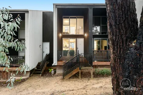 22/64 Bridge St, Eltham, VIC 3095