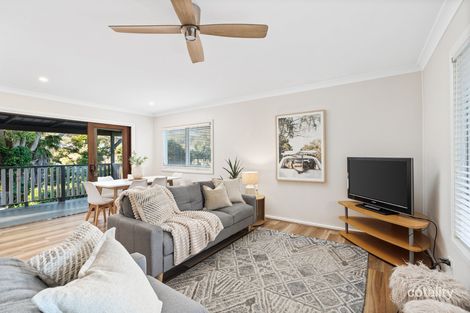 Property photo of 9 Crawford Crescent Wyoming NSW 2250