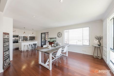 25 Pacific St, Caves Beach, NSW 2281