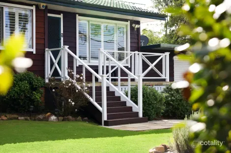 Property photo of 4 Bertha Street Hill Top NSW 2575