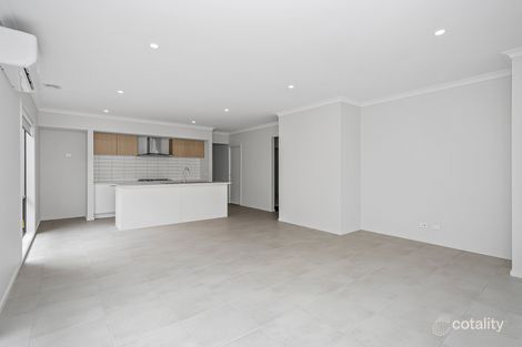 Property photo of 53 Flag Boulevard Tarneit VIC 3029