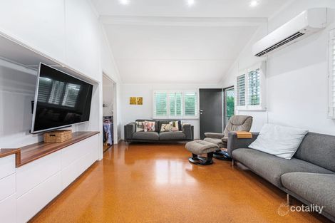 Property photo of 125 Alexandra Road Clayfield QLD 4011